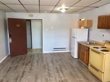 Main picture of 131 Wood St
