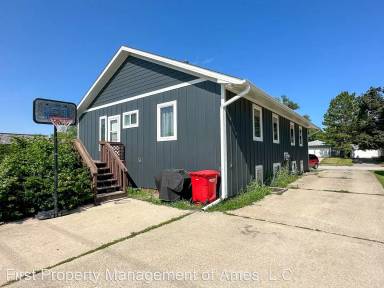 Main picture of 2207 Barr Dr