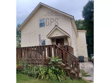 Main picture of 1006 W 8th St