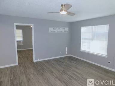 Main picture of 1105 Clower