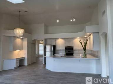 Main picture of 814 W Beechnut Dr