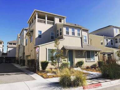 Main picture of 8528 Bayshores Ave