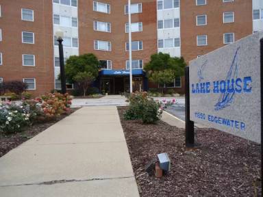 Main picture of Edgewater Sq