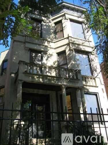 Main picture of 2112 W Concord Unit 1 Pl