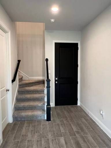 Main picture of 552 Hutchinson Ln