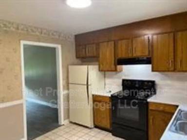 Main picture of 2179 Dugan St