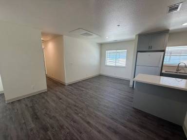 Main picture of 849 Pioneer St