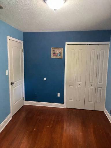 Main picture of 6119 Castlewood Ln