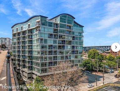 Main picture of 2020 Center St
