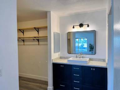 Main picture of 1200 Cabrillo Park Dr