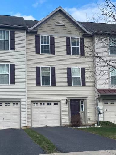 Main picture of 642 Valentine Hill Rd