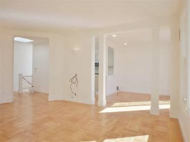 Main picture of 81 Saturn St