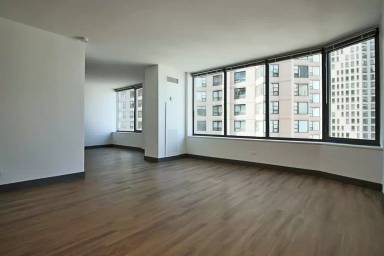 Main picture of 417 E Ohio St