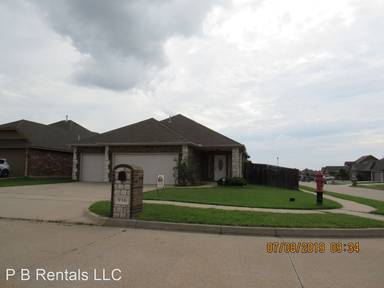 Main picture of 916 SW 81st St