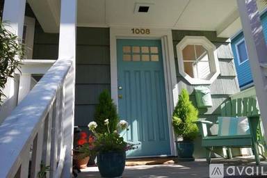 Main picture of 1008 W Blaine St