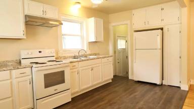 Main picture of 1426 Silver St