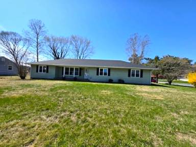 Main picture of 1318 West Rd