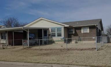 Main picture of 5903 NW Dearborn Ave