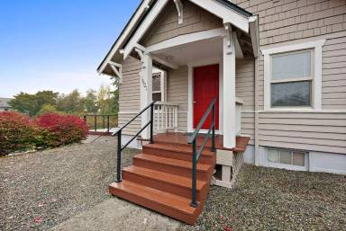 Main picture of 1601 S Cushman Ave