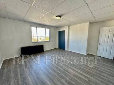 Main picture of 2330 Eccles St