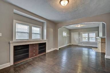 Main picture of 2946 N Park Ave