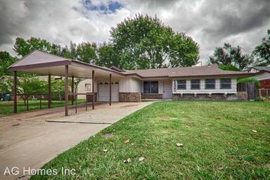 Main picture of 1420 Brookdale Dr