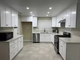 Main picture of 5290 Cumberland Dr