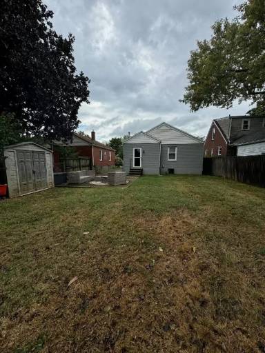 Main picture of 3029 Louisa Ave
