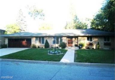 Main picture of 3918 Randall Ave