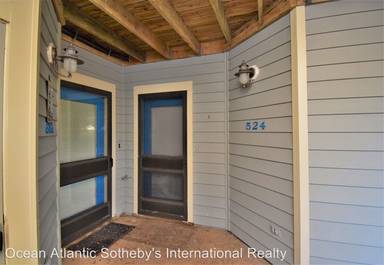 Main picture of 20842 East Dr