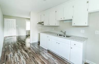 Main picture of 670 Paul St