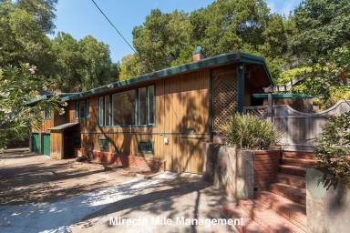 Main picture of 230 Cascade Dr