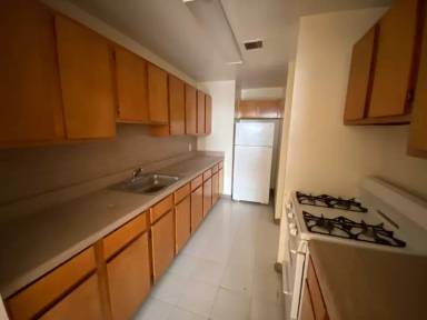 Main picture of 165 Conover St