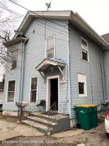 Main picture of 310 N Center St