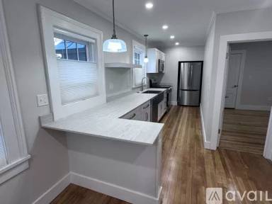 Main picture of 5 E Center St