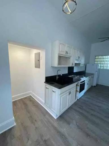 Main picture of 126 Norwood St