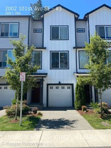 Main picture of 2002 101st Ave SE