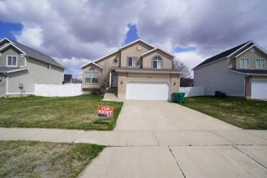 Main picture of 1217 E 3025 N