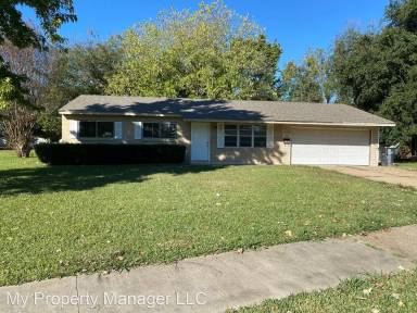 Main picture of 3015 Norman Cir