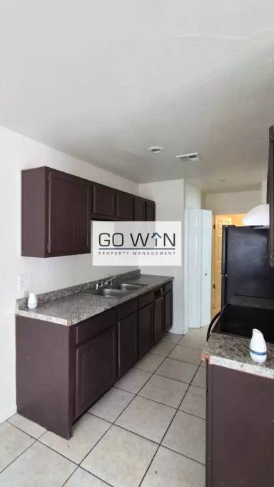 Main picture of 3006 E Granada Rd