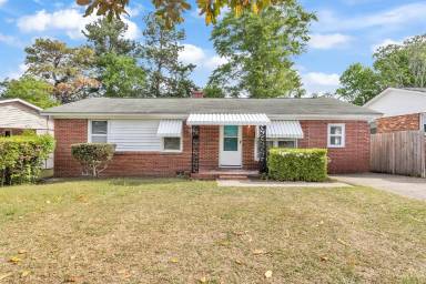 Main picture of 715 Washington Cir