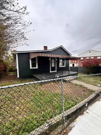 Main picture of 165 Highland Ave