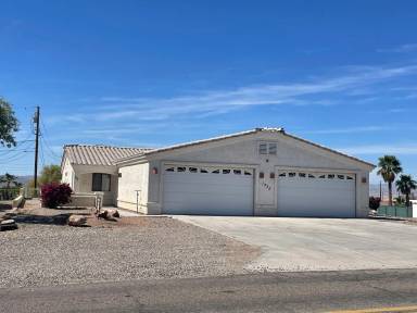Main picture of 1335 Lake Havasu Ave N