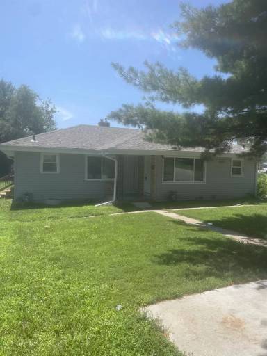 Main picture of 4855 Taylor St