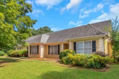 Main picture of 35 Trotters Ct