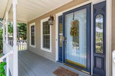 Main picture of 5000 Strauss Ct