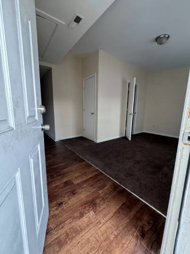 Main picture of 1323 E 10th St