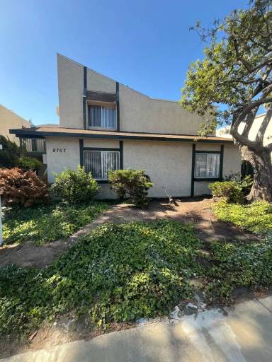 Main picture of 8767 Mira Mesa Blvd