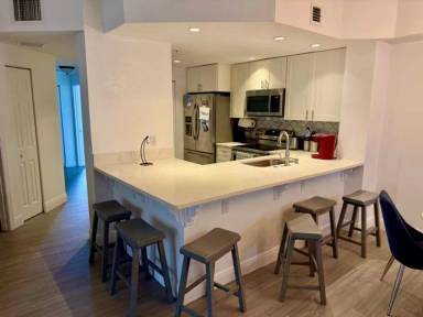Main picture of 3018 Alcazar Pl