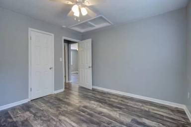 Main picture of 1833 Orangeburg St